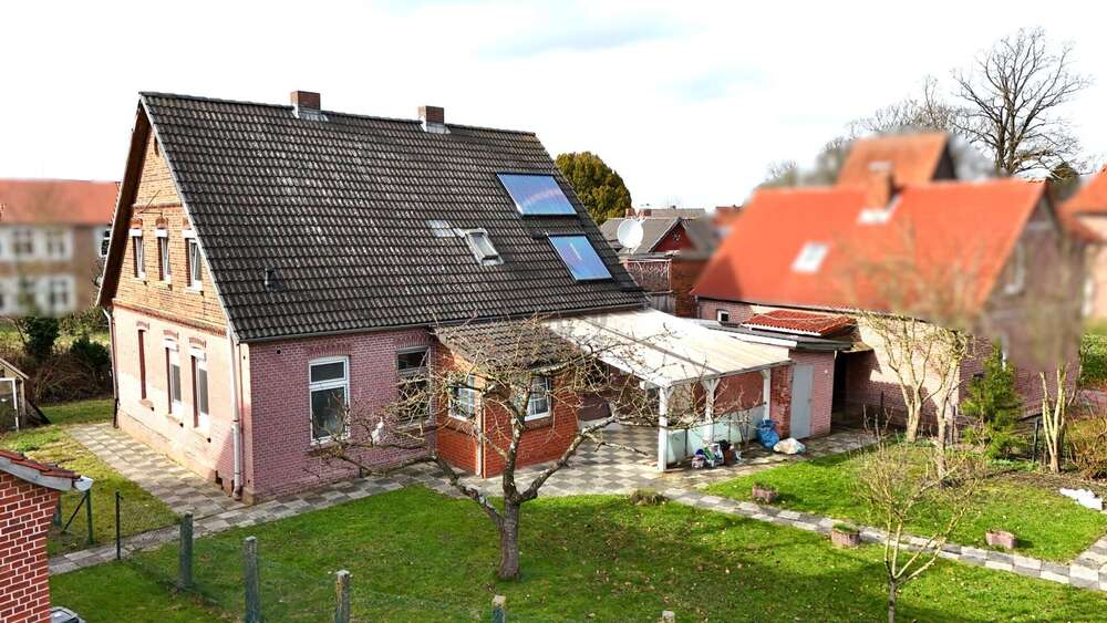 Einfamilienhaus Stade / Bützfleth Bützfleth - 8 Zimmer, 180 m&sup2;, 329.000&euro; | Angebot:25978485