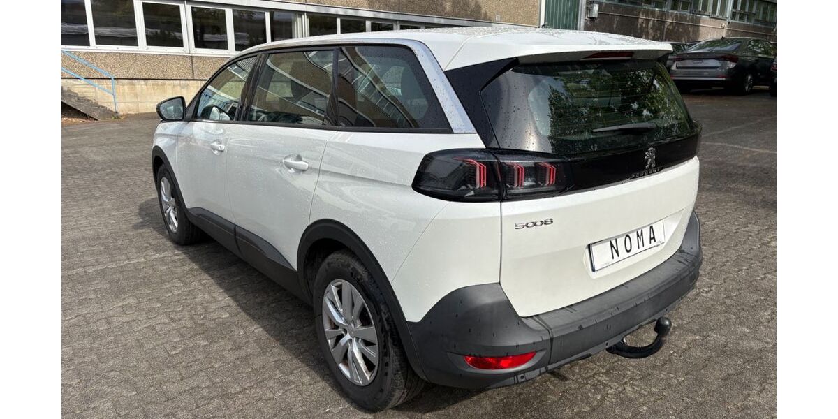 Peugeot 5008 178.898 km 13.685 &euro; Frankfurt am Main 60389