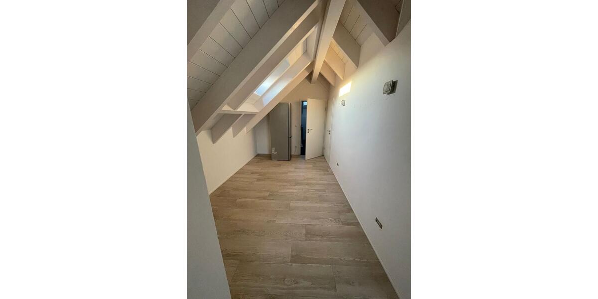 Dachgeschoßwohnung Hainburg - 2.5 Zimmer, 65 m&sup2;, 700&euro; | Angebot:24775529