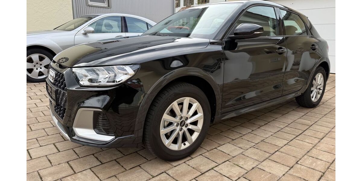 Audi A1 29.300 km 22.400 &euro; Langenneufnach bei Augsburg 86863