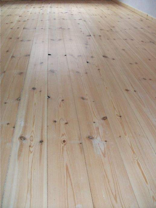nette Mieter gesucht ! MiT Holzdielung - 3 Zimmer- MIT BaLkoN