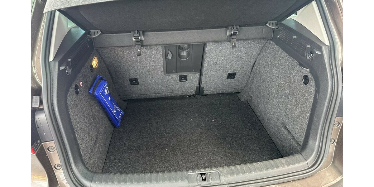 VW Tiguan 2,0 TDi +AHK schwenkbar+Sitzheizung+Parktro 113.500 km 8.990 &euro; Jaderberg 26349