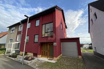 IDEAL FÜR IHRE MITARBEITER: 141 M² ZENTRAL UND VOLL MÖBLIERT