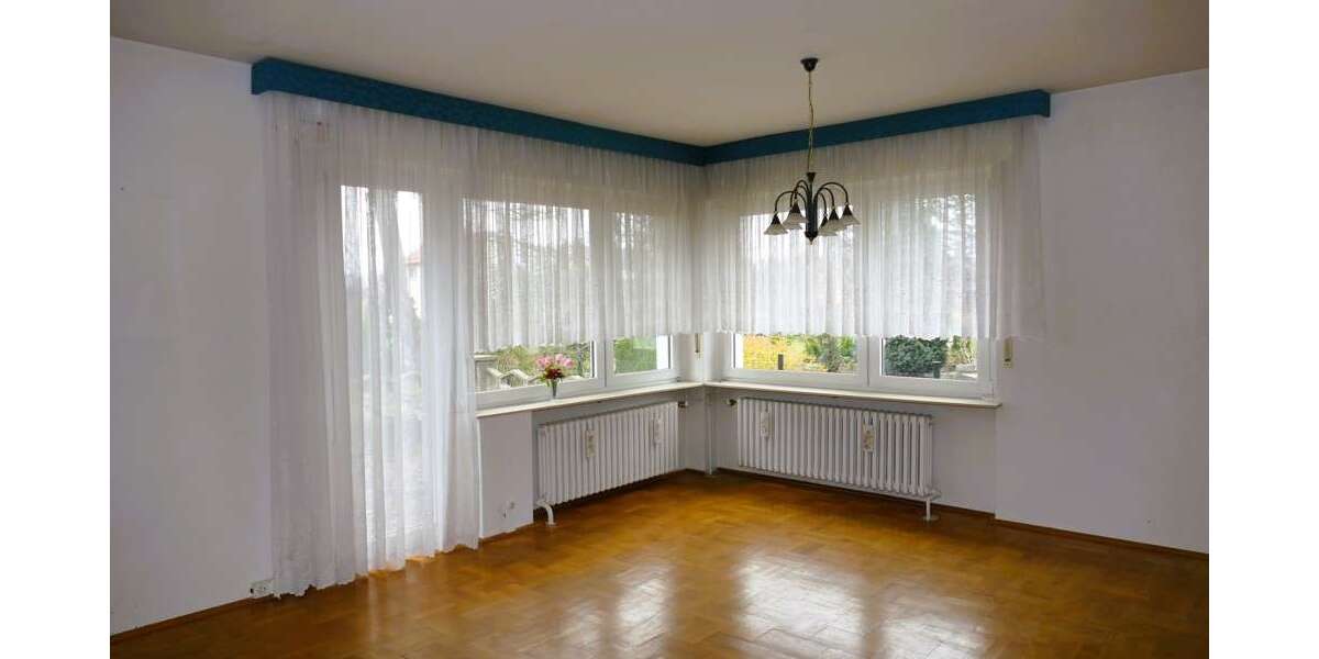 Stadtrefugium mit Nebengebäude - vielseitig nutzbar für Wohnen und Arbeiten - Einfamilienhaus Hoyerswerda | Angebot:10496756