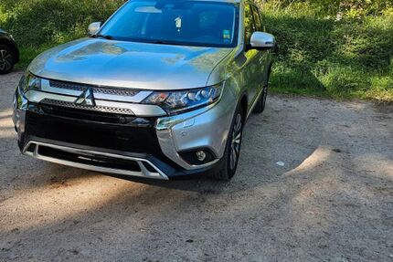 Mitsubishi Outlander 78.000 km 21.500 &euro; Hamburg 21149