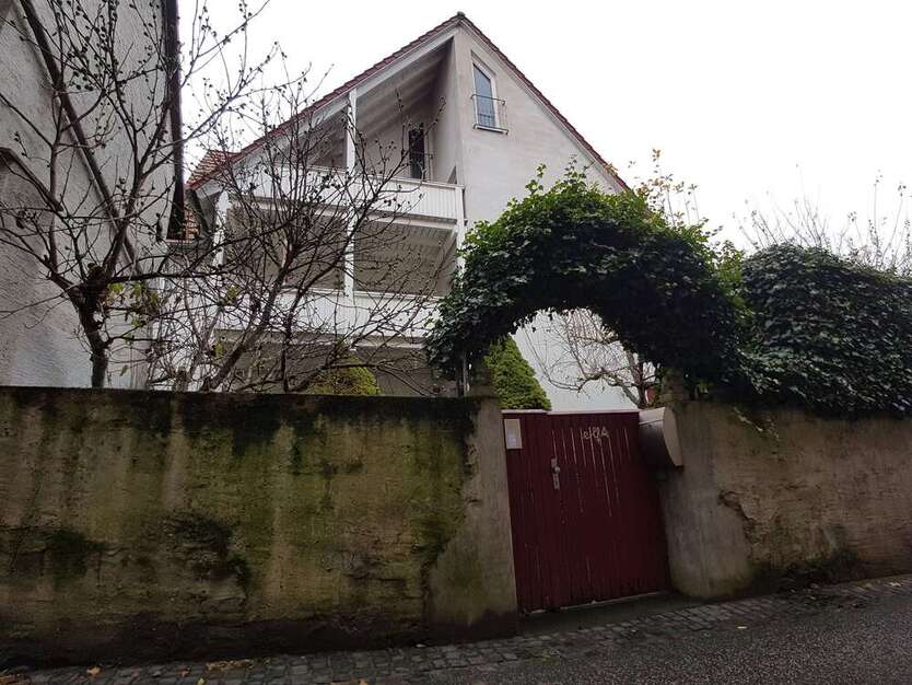 Haus zum Mieten in Reichelsheim (Wetterau) 1.350 € 200 m² 6 zimmer