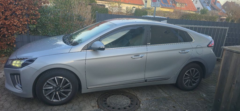 Hyundai IONIQ 56.000 km 15.500 &euro; Hameln 31787