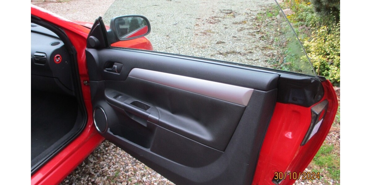 Opel Tigra Twintop 127.510 km 2.800 &euro; Hannover 30159