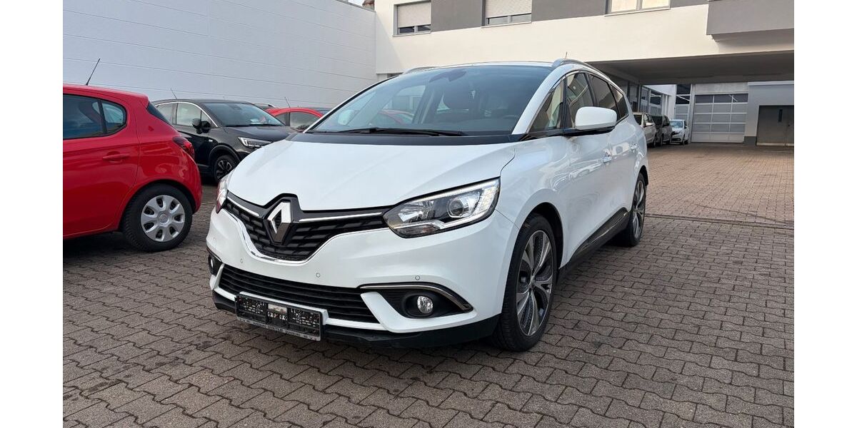 Renault Scenic 130.725 km 9.995 &euro; Stuttgart 70597