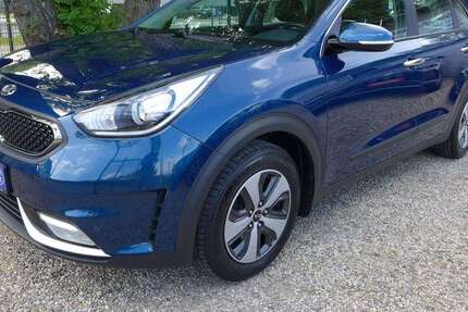Kia Niro 90.990 km 14.680 &euro; Berlin 13088
