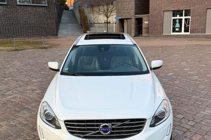 Volvo XC60 196.544 km 13.900 &euro; Hamburg 22119