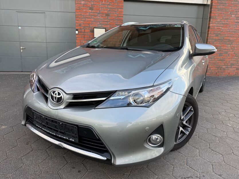 Toyota Auris 91.000 km 9.950 € Buchholz in der Nordheide 21244