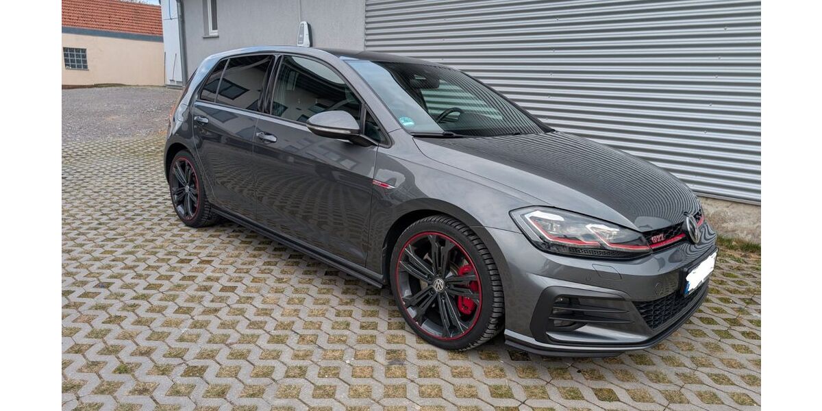 VW Golf 97.600 km 20.499 &euro; Cham 93413