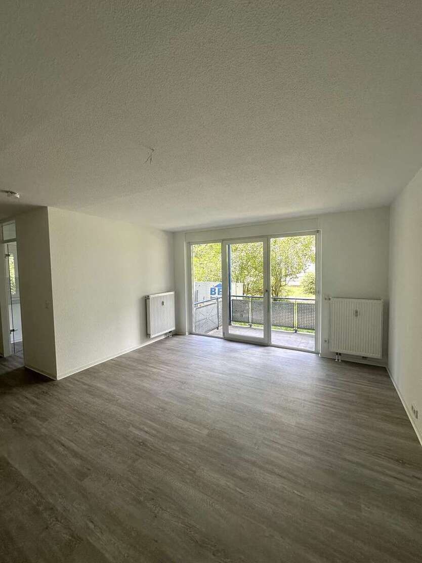 ++ Frisch Sanierte 2-Raumwohnung im blauen Wunder++ 2 zimmer