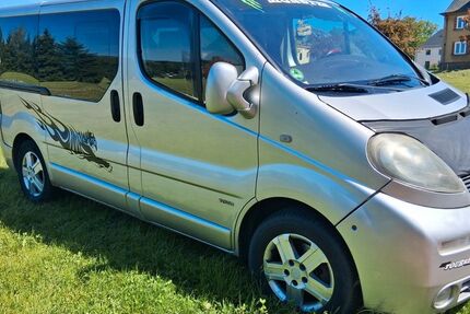 Opel Vivaro 235.000 km 2.999 &euro; Lugau 09385