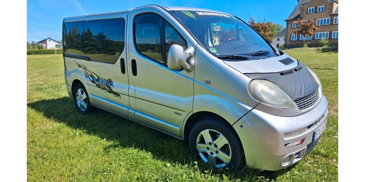 Opel Vivaro 235.000 km 2.999 &euro; Lugau 09385
