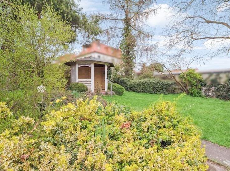 Villa Nordhausen - 10 Zimmer, 230 m&sup2;, 448.000&euro; | Angebot:26819036