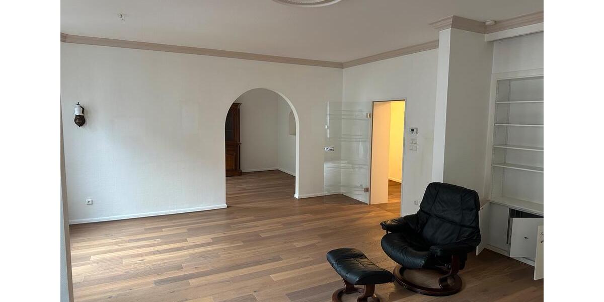 108m2 Wohnung in Lev. Zentrum zu vermieten 3 zimmer