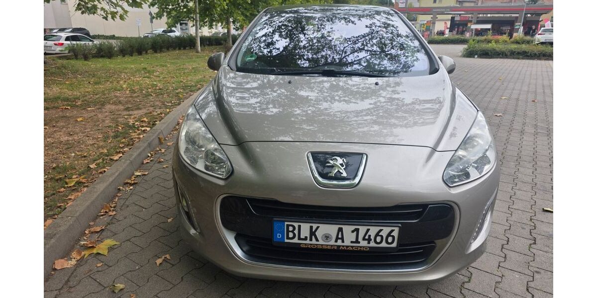 Peugeot 308 96.000 km 2.700 &euro; Weißenfels 06666