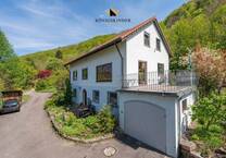 Seltene Gelegenheit: Großes Grundstück mit bestehendem Wohnhaus und möglicher Neubebauung.
