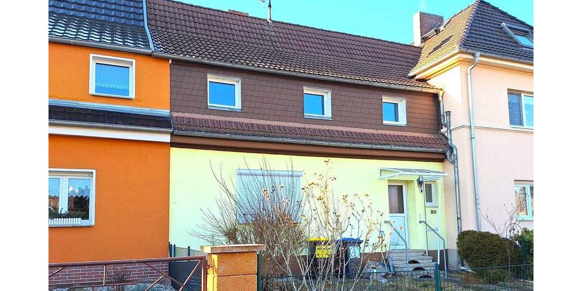 Reihenmittelhaus Forst (Lausitz) Forst-Stadt - 4 Zimmer, 110 m&sup2;, 125.000&euro; | Angebot:25986326