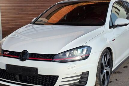 VW Golf 83.000 km 17.400 &euro; Erkheim 87746