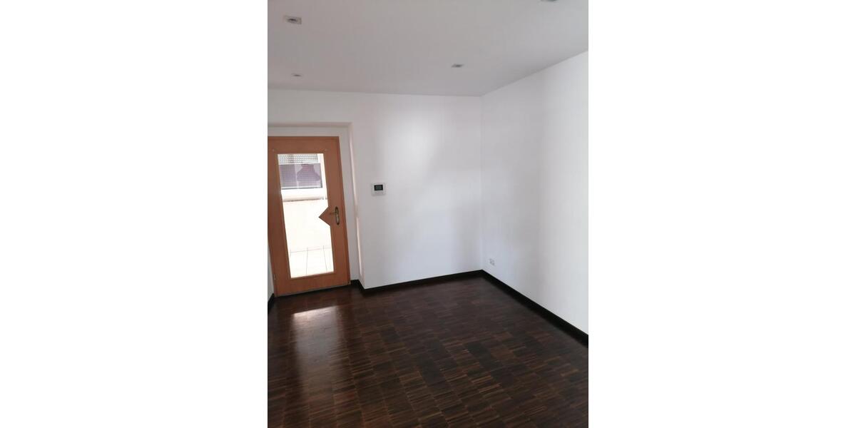 Geräumige Wohnung in Kutzhof 5 zimmer