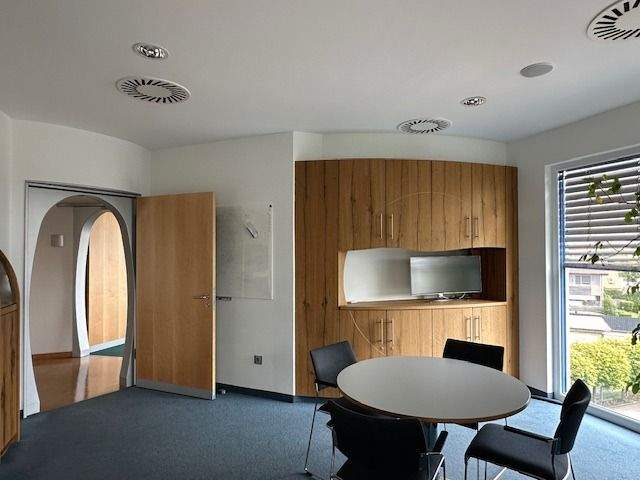 Gewerbeobjekt Weißenhorn - 1 Zimmer, 750 m&sup2;, 6.000&euro; | Angebot:24450599