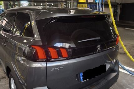 Peugeot 5008 122.000 km 14.000 &euro; Zuffenhausen 70435