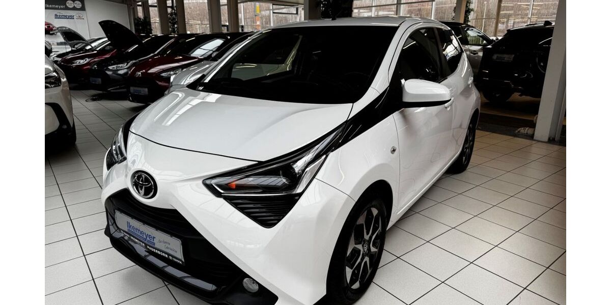 Toyota Aygo (X) 21.060 km 11.490 &euro; Paderborn 33104