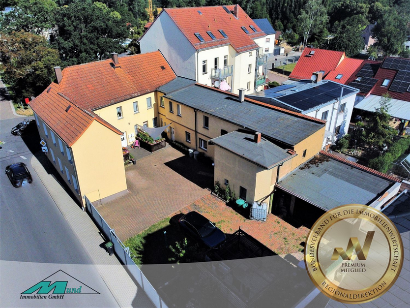 Haus zum Kaufen in Groitzsch 249.900 € 283.45 m²