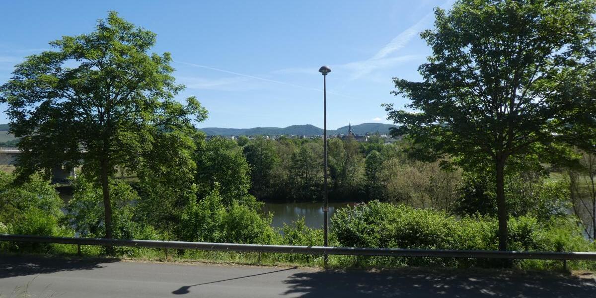 Top Lage- Baugrundstück mit herrlichem Saarblick in zentraler Lage von Saarburg - Grundstück Saarburg | Angebot:22052795