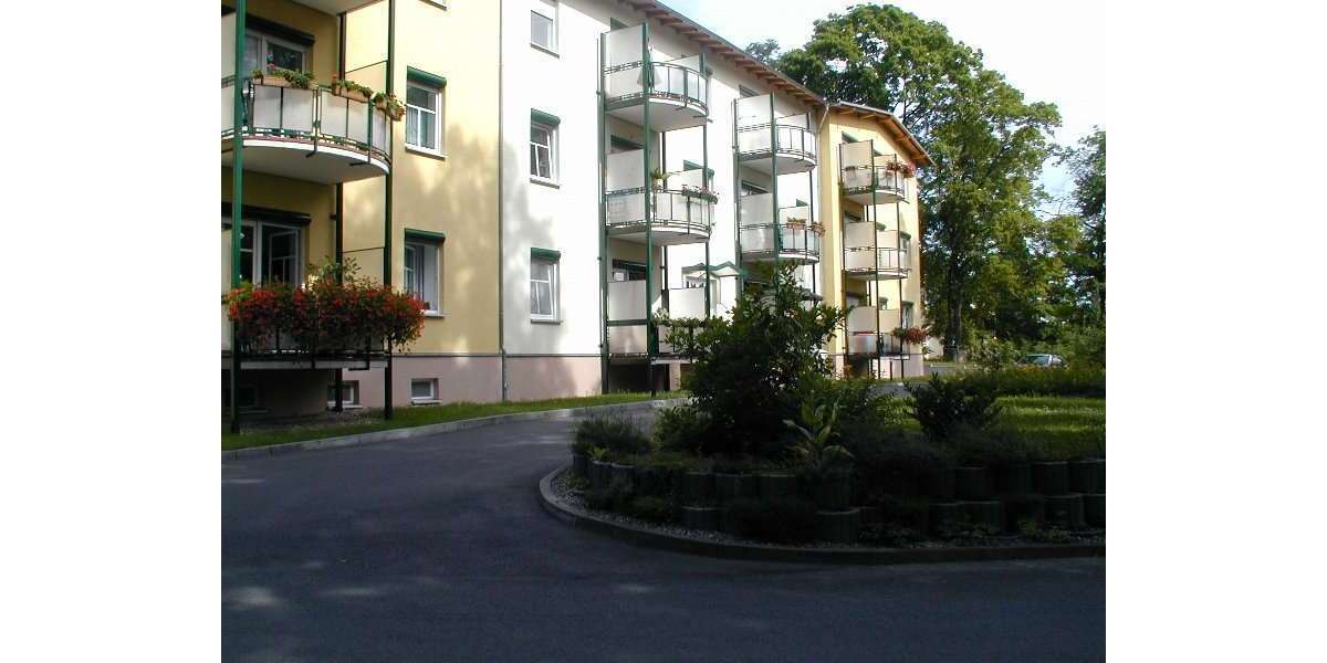 Etagenwohnung Bad Freienwalde - 4.5 Zimmer, 121 m&sup2;, 905&euro; | Angebot:25431535