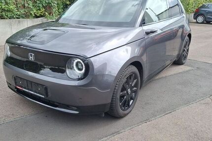 Honda e