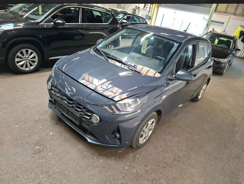 i10