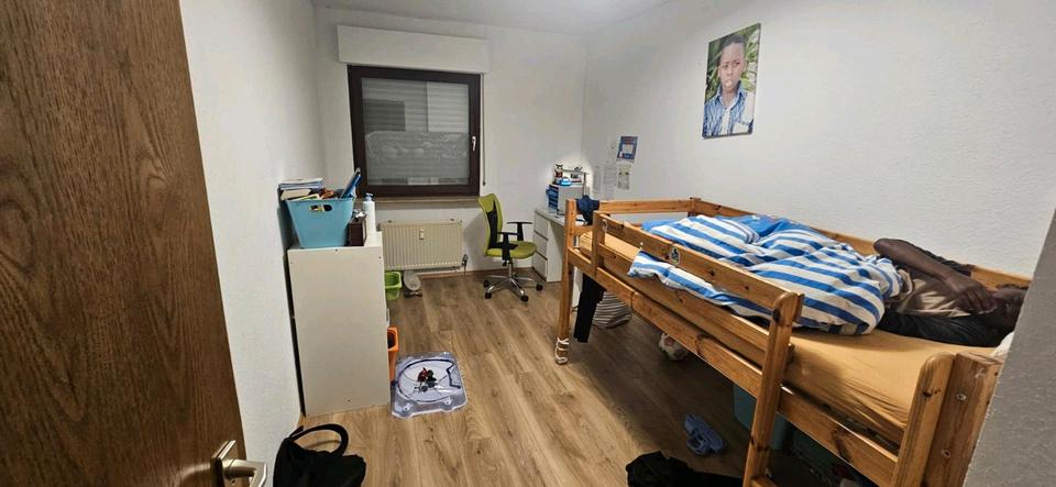 Etagenwohnung Fernwald - 4 Zimmer, 108 m&sup2;, 1.350&euro; | Angebot:26409336
