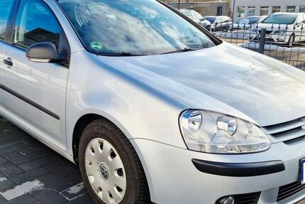 VW Golf 100.000 km 4.500 &euro; Korb 71404