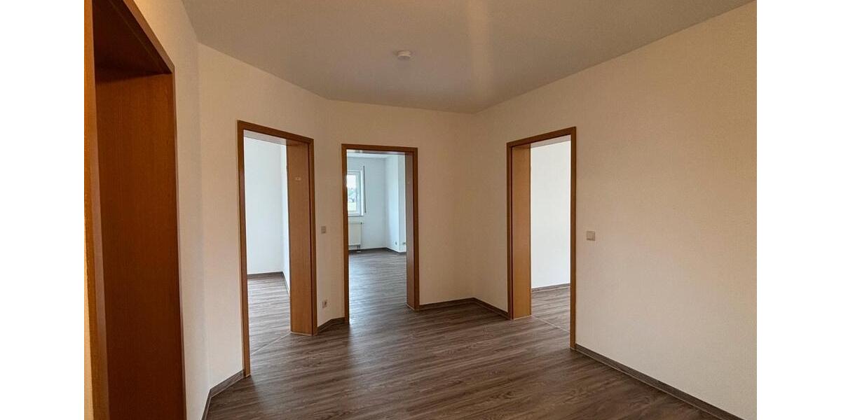 Erdgeschoßwohnung Weidhausen bei Coburg - 3 Zimmer, 85 m&sup2;, 690&euro; | Angebot:26411121