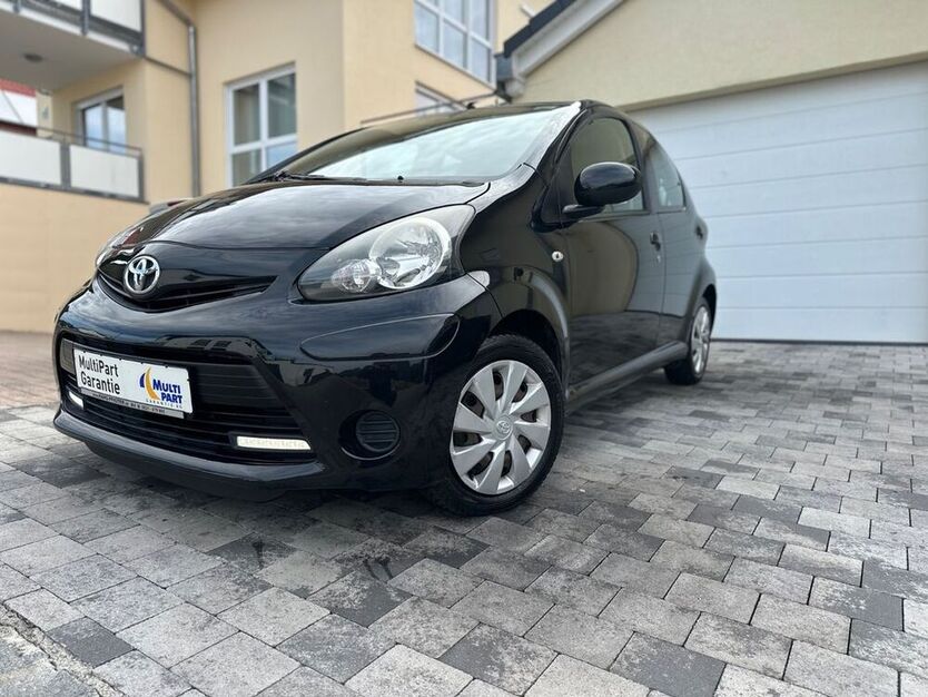 Aygo (X)