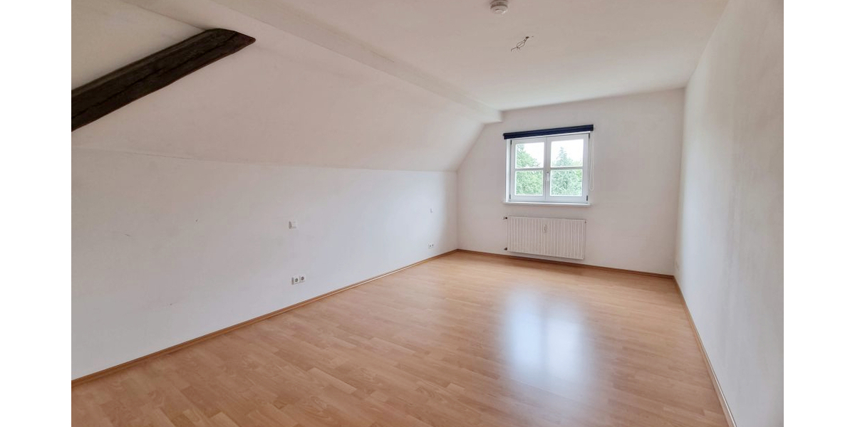 Schöne 3-Zi-Whg - FÜR MAXIMAL 2 PERSONEN -Einbauküche – Tageslichtbad – Wiesengrund in Laufweite zimmer