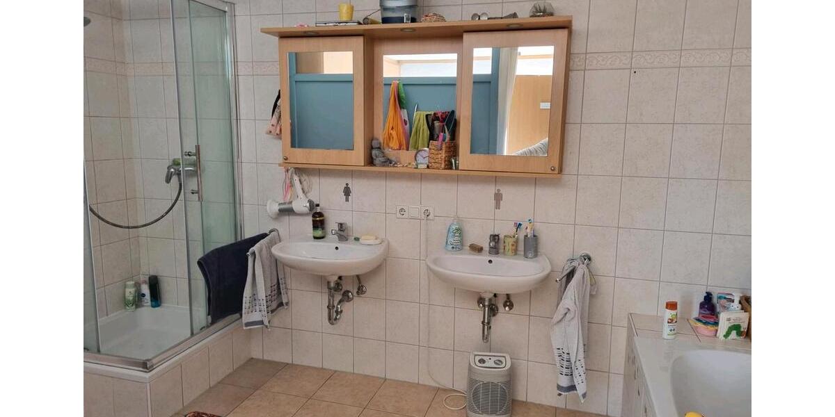 Einfamilienhaus Satteldorf - 6.5 Zimmer, 120 m&sup2;, 160.000&euro; | Angebot:26322973