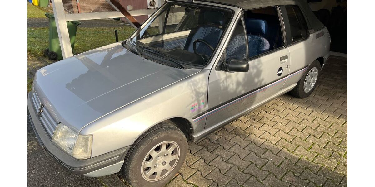 Peugeot 205 147.500 km 4.300 &euro; Frankenberg 35066