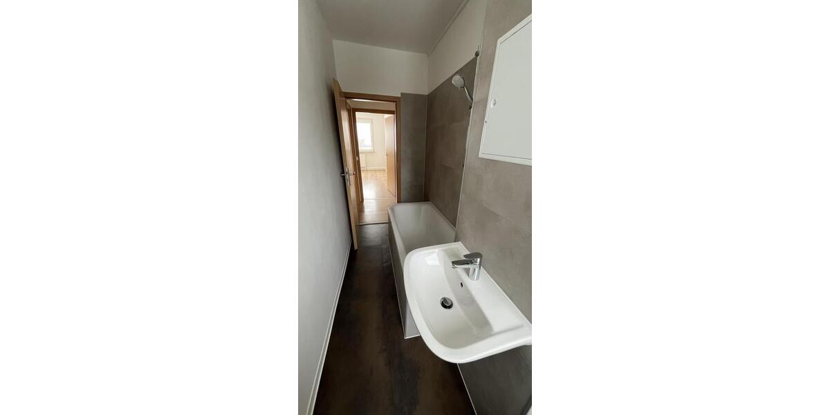 Etagenwohnung Kemberg - 3 Zimmer, 57 m&sup2;, 330&euro; | Angebot:25228152