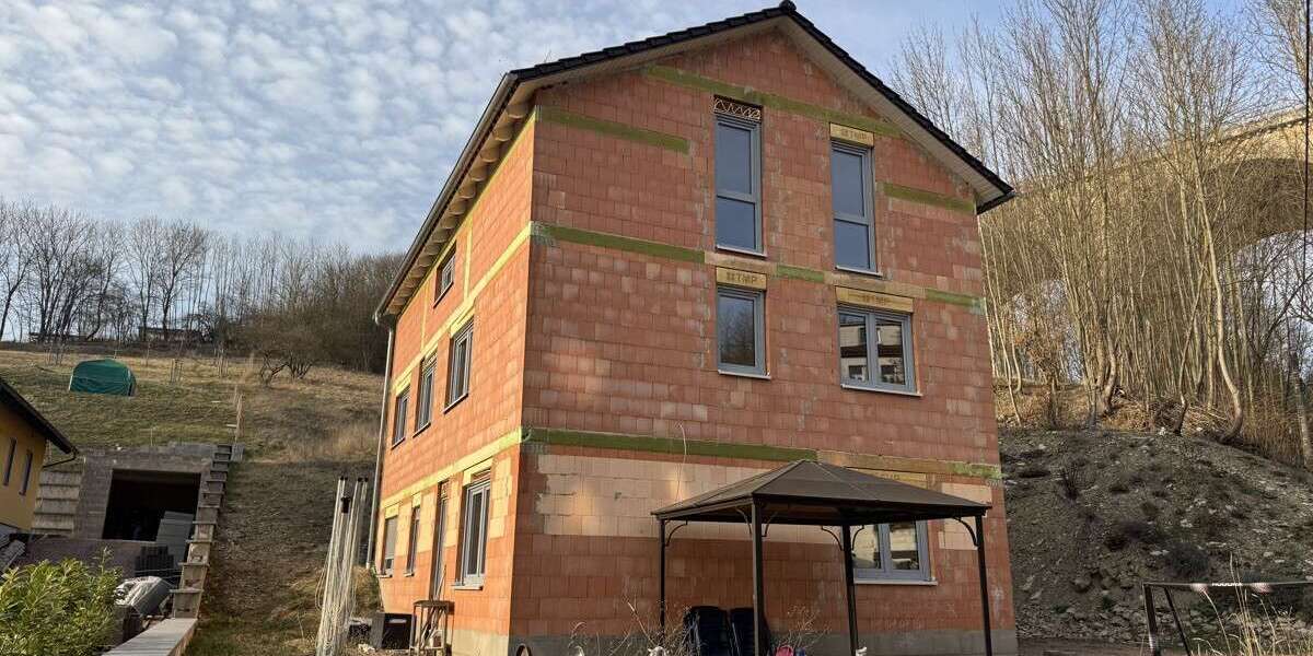 Haus zum Kaufen in Eisenach 339.000 € 190 m² 10 zimmer