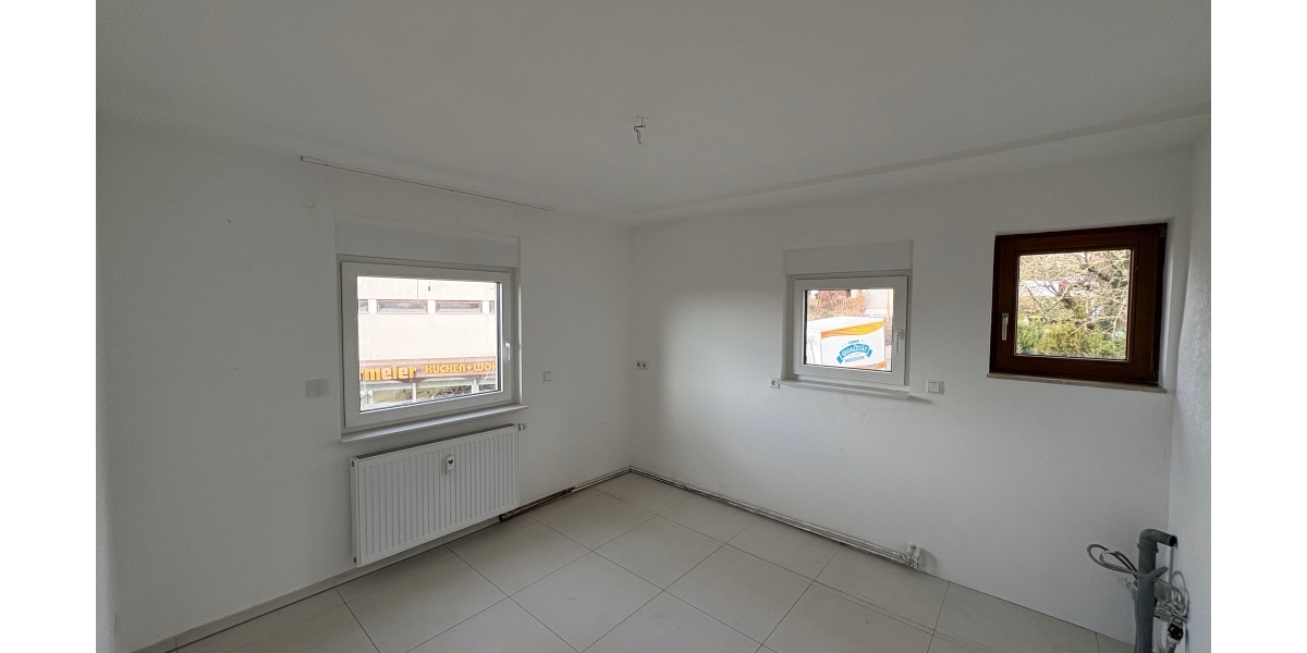 Freistehendes 2-Familienhaus - ideal für Familien oder Handwerker in Remseck-Hochberg 6 zimmer