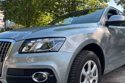 Audi Q5 180.000 km 11.800 &euro; Riemerling 85521