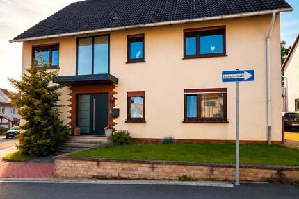Haus Breuna - 6 Zimmer, 206 m&sup2;, 295.000&euro; | Angebot:26856081