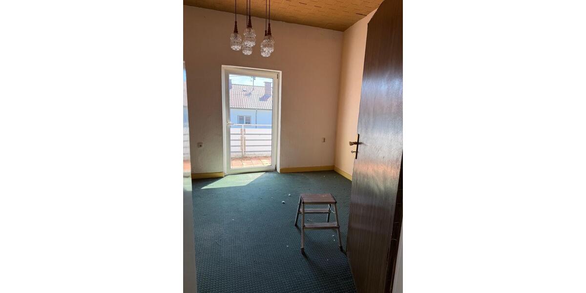 Einfamilienhaus Losheim am See - 8 Zimmer, 220 m&sup2;, 140.000&euro; | Angebot:26716120