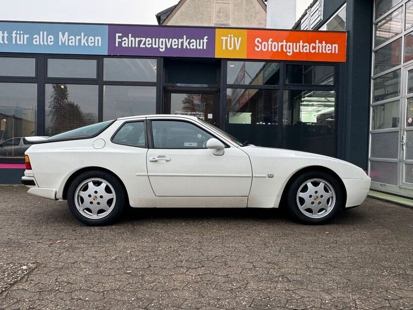 944