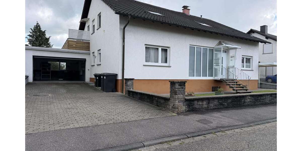 Einfamilienhaus Bretten - 10 Zimmer, 360 m&sup2;, 890.000&euro; | Angebot:26942243